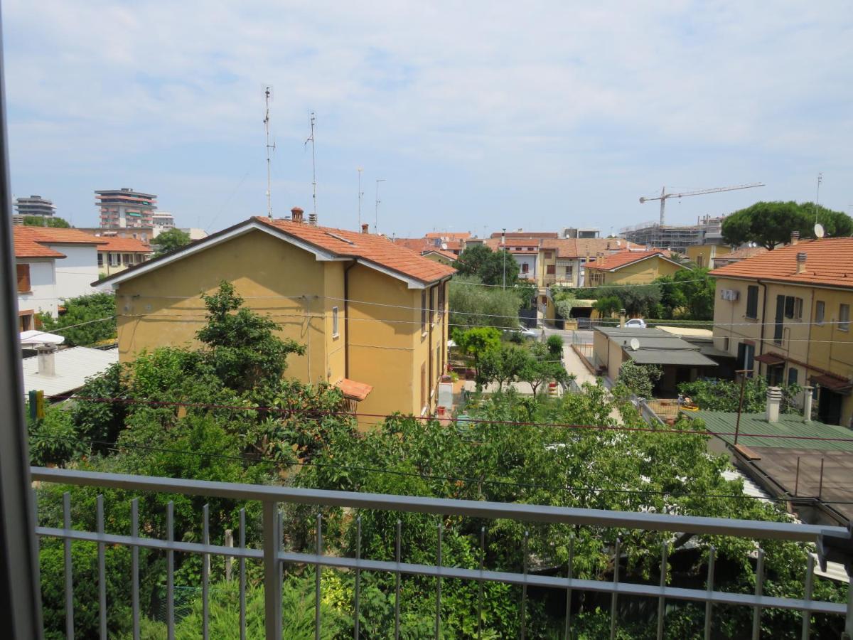 Ferienwohnung La Baia Di Lori Pesaro Exterior foto